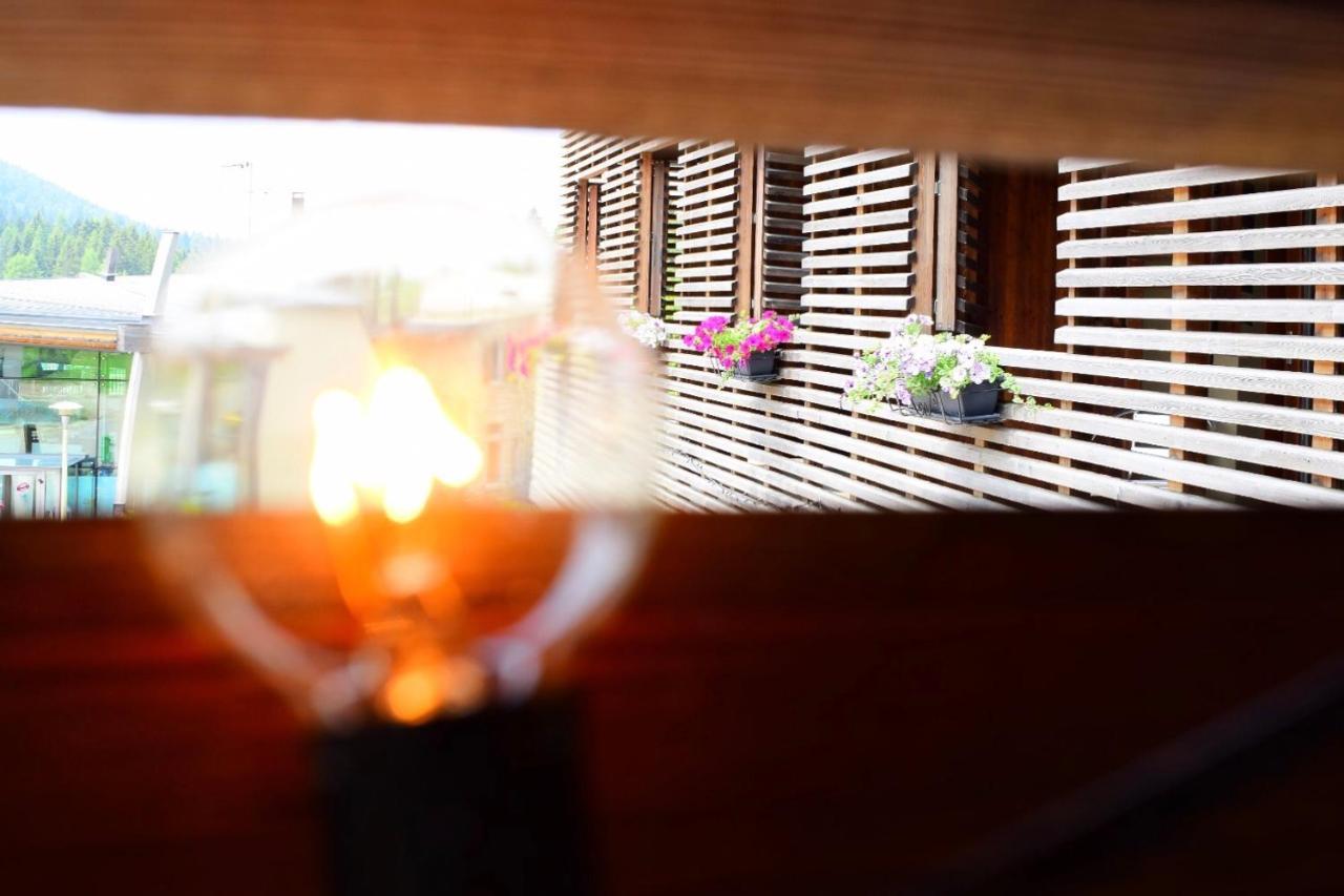 Hotel Kube Фолгария Екстериор снимка