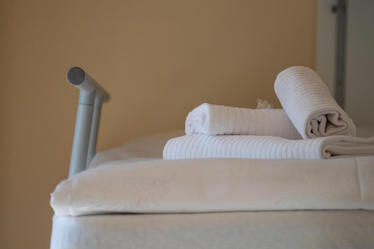 Hotel Kube Фолгария Екстериор снимка