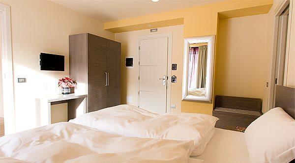 Hotel Kube Фолгария Екстериор снимка